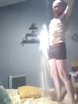 Snapshot of WreckedCrop chatting on March 8, 2025, 4:45 am WreckedCrop online show from March 8, 2025, 4:45 am