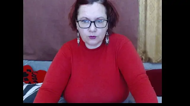 Snapshot of PlayfullMature chatting on April 22, 2026, 2:40 am PlayfullMature online show from April 22, 2026, 2:40 am