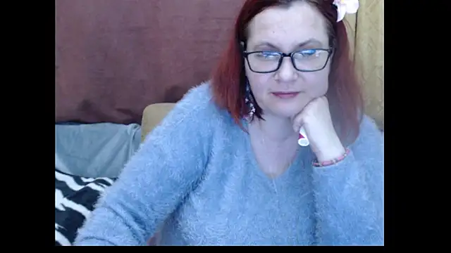 Snapshot of PlayfullMature chatting on May 13, 2026, 5:31 pm PlayfullMature online show from May 13, 2026, 5:31 pm