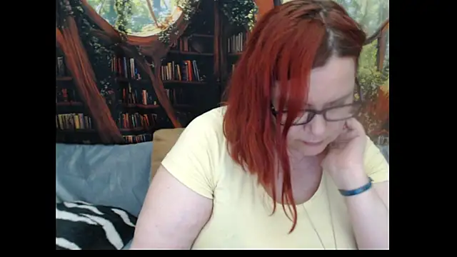 Snapshot of PlayfullMature chatting on May 21, 2026, 7:44 pm PlayfullMature online show from May 21, 2026, 7:44 pm