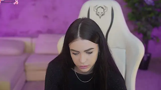 Snapshot of Tina_Breeze chatting on February 6, 2025, 7:45 am Tina Breeze online show from February 6, 2025, 7:45 am