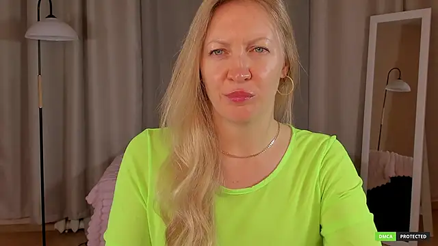 sugamomy online show from November 26, 2025, 12:43 am