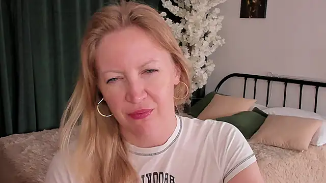 sugamomy online show from October 6, 2025, 12:23 am