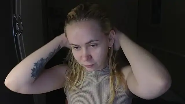 Riley Roo online show from February 15, 2026, 4:39 pm