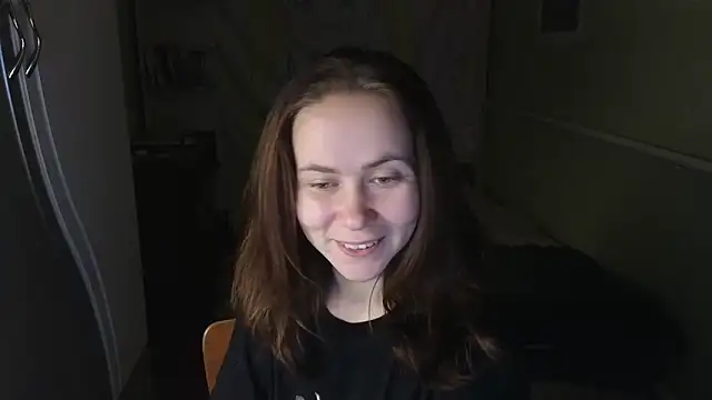 Snapshot of Riley_Roo chatting on November 18, 2025, 8:23 pm Riley Roo online show from November 18, 2025, 8:23 pm