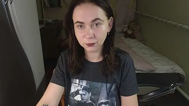 Snapshot of Riley_Roo chatting on October 12, 2025, 3:35 pm Riley Roo online show from October 12, 2025, 3:35 pm