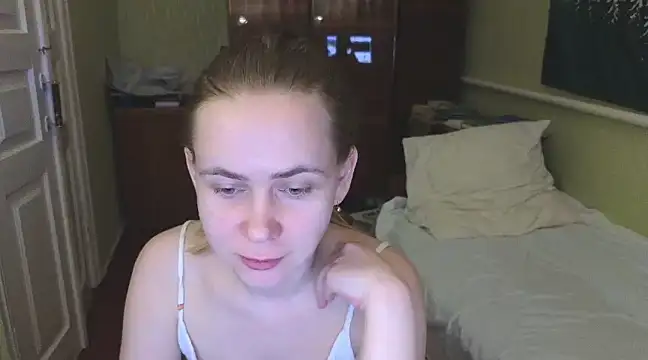 Riley Roo online show from February 25, 2025, 5:19 pm