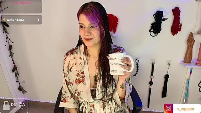 Snapshot of Violet-Queen chatting on December 21, 2024, 10:39 am Violet-Queen online show from December 21, 2024, 10:39 am