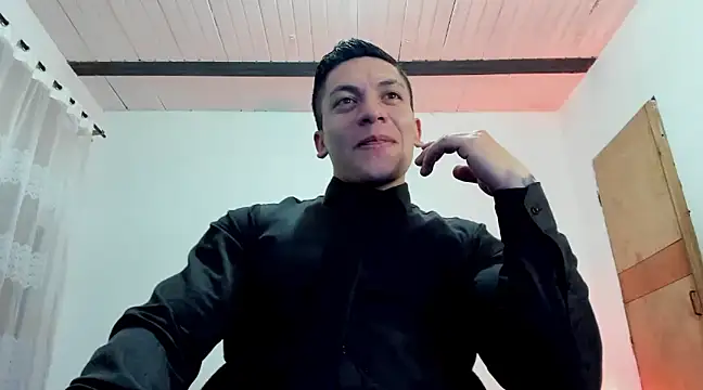 Snapshot of aquiles_51 chatting on March 14, 2025, 1:05 am aquiles 51 online show from March 14, 2025, 1:05 am