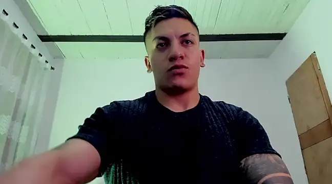 Snapshot of aquiles_51 chatting on January 26, 2025, 3:27 am aquiles 51 online show from January 26, 2025, 3:27 am