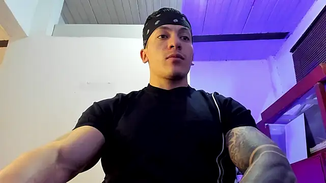 Snapshot of aquiles_51 chatting on September 27, 2025, 8:04 pm aquiles 51 online show from September 27, 2025, 8:04 pm