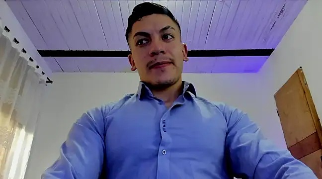 Snapshot of aquiles_51 chatting on February 21, 2025, 10:59 pm aquiles 51 online show from February 21, 2025, 10:59 pm