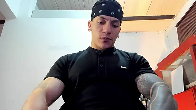 Snapshot of aquiles_51 chatting on October 6, 2025, 9:04 pm aquiles 51 online show from October 6, 2025, 9:04 pm