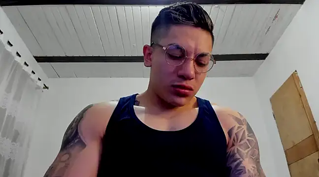 Snapshot of aquiles_51 chatting on January 19, 2025, 12:17 am aquiles 51 online show from January 19, 2025, 12:17 am
