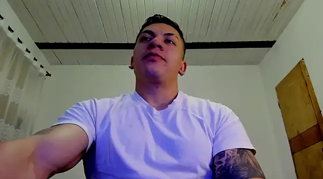 Snapshot of aquiles_51 chatting on January 16, 2025, 11:59 pm aquiles 51 online show from January 16, 2025, 11:59 pm