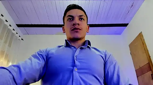 Snapshot of aquiles_51 chatting on March 10, 2025, 10:45 pm aquiles 51 online show from March 10, 2025, 10:45 pm