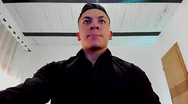 Snapshot of aquiles_51 chatting on February 4, 2025, 10:45 pm aquiles 51 online show from February 4, 2025, 10:45 pm