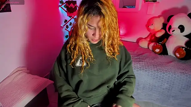 Elena-Rosse online show from October 11, 2025, 4:35 am