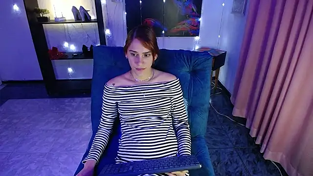 IsaBaileys  online show from February 11, 2025, 10:18 pm