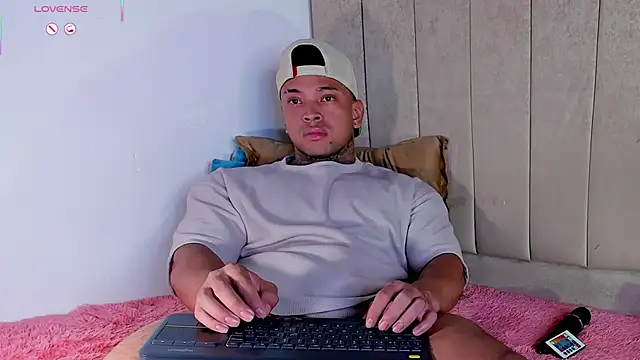 Stiven collins online show from April 26, 2026, 4:37 pm