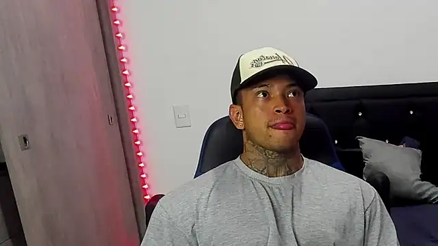 Stiven collins online show from February 25, 2025, 1:09 am