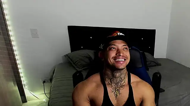 Stiven collins online show from March 10, 2025, 5:22 am