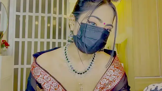 Monalisadon018 online show from April 11, 2026, 7:50 pm