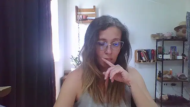 Snapshot of charlott_ponce chatting on February 19, 2026, 7:55 pm charlott ponce online show from February 19, 2026, 7:55 pm