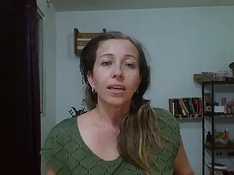 Snapshot of charlott_ponce chatting on March 26, 2026, 3:38 am charlott ponce online show from March 26, 2026, 3:38 am