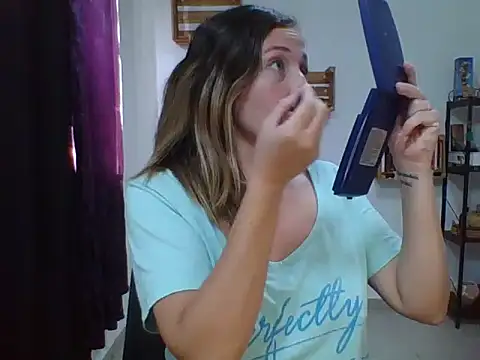 charlott ponce online show from October 18, 2025, 6:21 pm