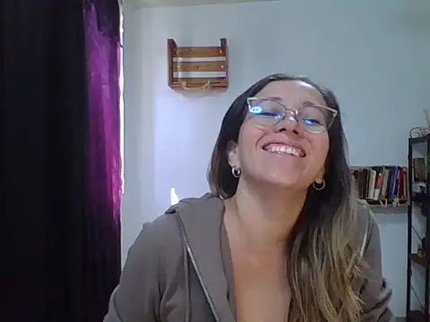 charlott ponce online show from October 30, 2025, 6:38 pm