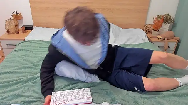 Snapshot of Fandi_777 chatting on November 24, 2025, 5:07 am Fandi 777 online show from November 24, 2025, 5:07 am