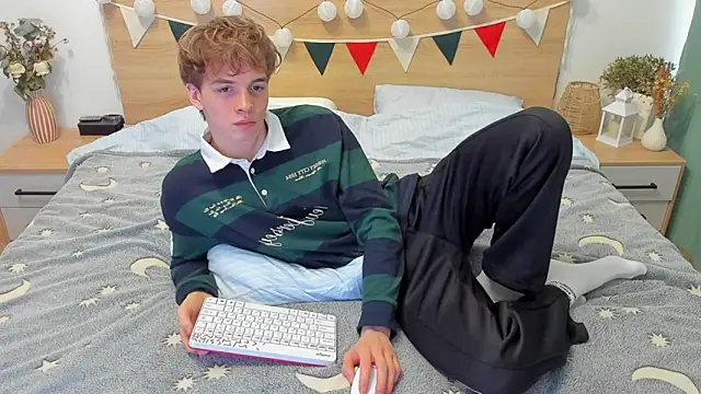 Snapshot of Fandi_777 chatting on March 8, 2025, 10:00 am Fandi 777 online show from March 8, 2025, 10:00 am