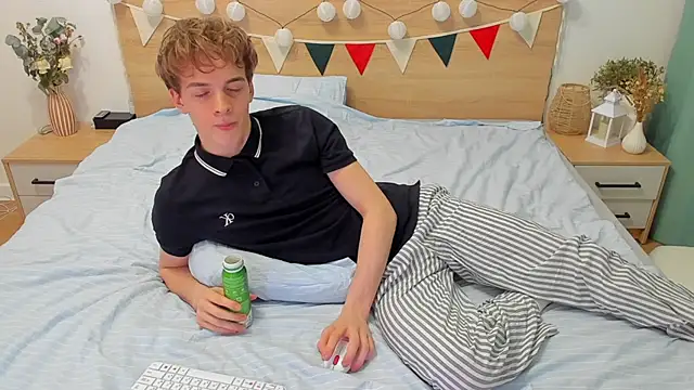 Snapshot of Fandi_777 chatting on March 11, 2025, 4:18 pm Fandi 777 online show from March 11, 2025, 4:18 pm