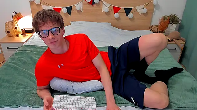 Snapshot of Fandi_777 chatting on November 13, 2025, 6:17 am Fandi 777 online show from November 13, 2025, 6:17 am