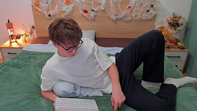 Snapshot of Fandi_777 chatting on October 21, 2025, 3:22 pm Fandi 777 online show from October 21, 2025, 3:22 pm