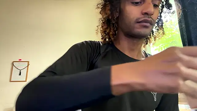 Snapshot of gerson173Hugo chatting on February 11, 2026, 12:16 pm gerson173Hugo online show from February 11, 2026, 12:16 pm