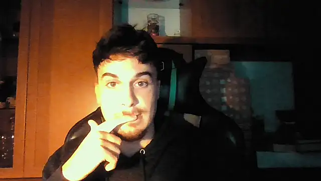 Snapshot of Hank_04 chatting on October 17, 2025, 3:25 pm Hank 04 online show from October 17, 2025, 3:25 pm