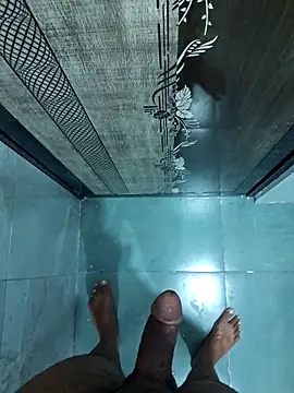 bobyyboyy1 online show from February 24, 2026, 4:35 am