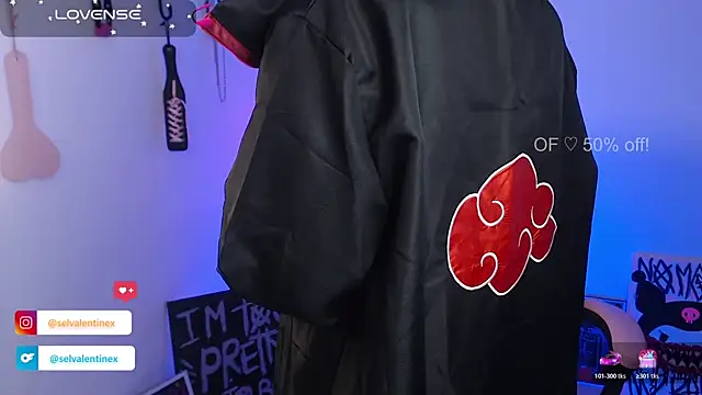 selvalentinex online show from November 27, 2025, 5:41 am