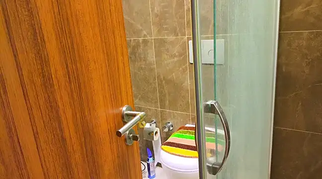 hercins online show from March 4, 2025, 8:38 pm