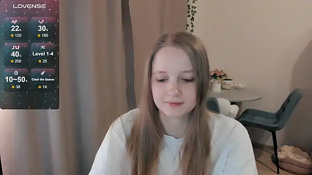 Snapshot of Alyaley chatting on June 3, 2026, 6:45 pm Alyaley online show from June 3, 2026, 6:45 pm