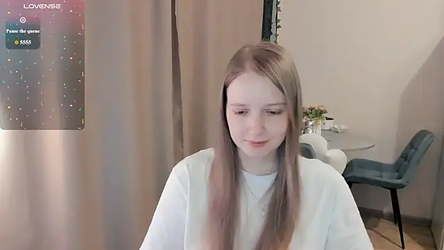 Snapshot of Alyaley chatting on July 17, 2026, 2:47 pm Alyaley online show from July 17, 2026, 2:47 pm