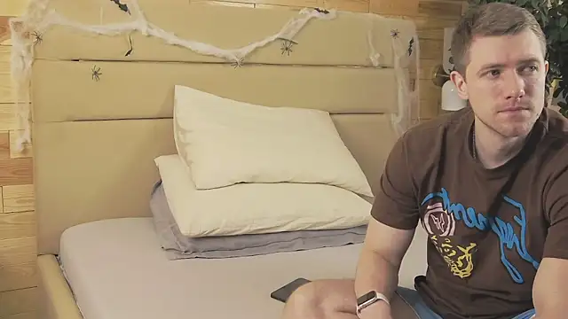 EthanPinkman online show from October 30, 2025, 4:11 am