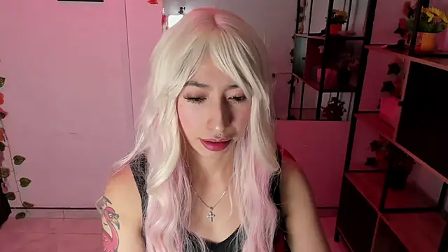 LilithCooperr  online show from December 14, 2025, 5:07 pm