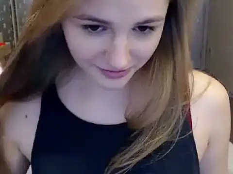 Snapshot of ellawillow chatting on June 17, 2026, 7:02 pm ellawillow online show from June 17, 2026, 7:02 pm