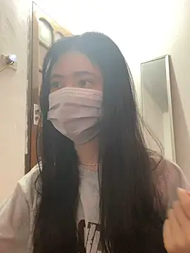 Snapshot of -hanime- chatting on December 5, 2024, 2:06 pm -hanime- online show from December 5, 2024, 2:06 pm