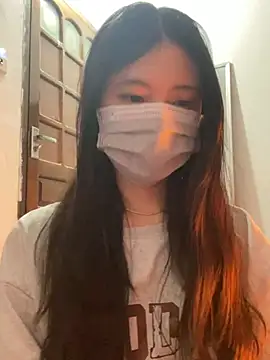 Snapshot of -hanime- chatting on December 20, 2024, 4:57 pm -hanime- online show from December 20, 2024, 4:57 pm