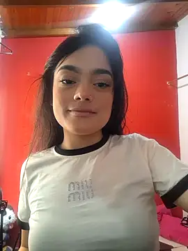 littlemelii online show from February 4, 2025, 4:29 pm