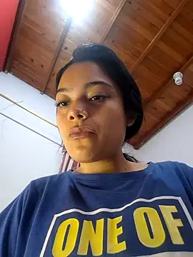 littlemelii online show from March 22, 2025, 4:26 pm